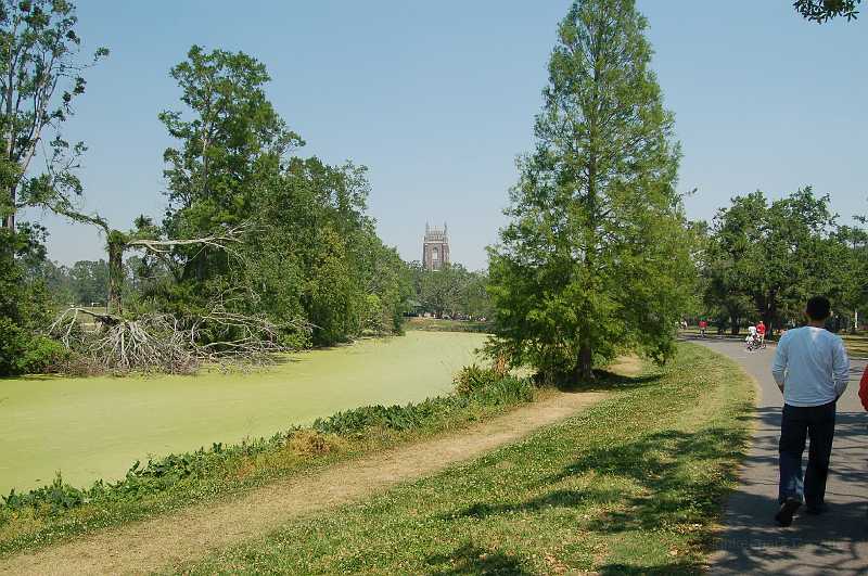 New Orleans 04-08-06 107.JPG - A canal in Audubon Park.  The structure in the background is part of Loyola University.  The University has re-opened.